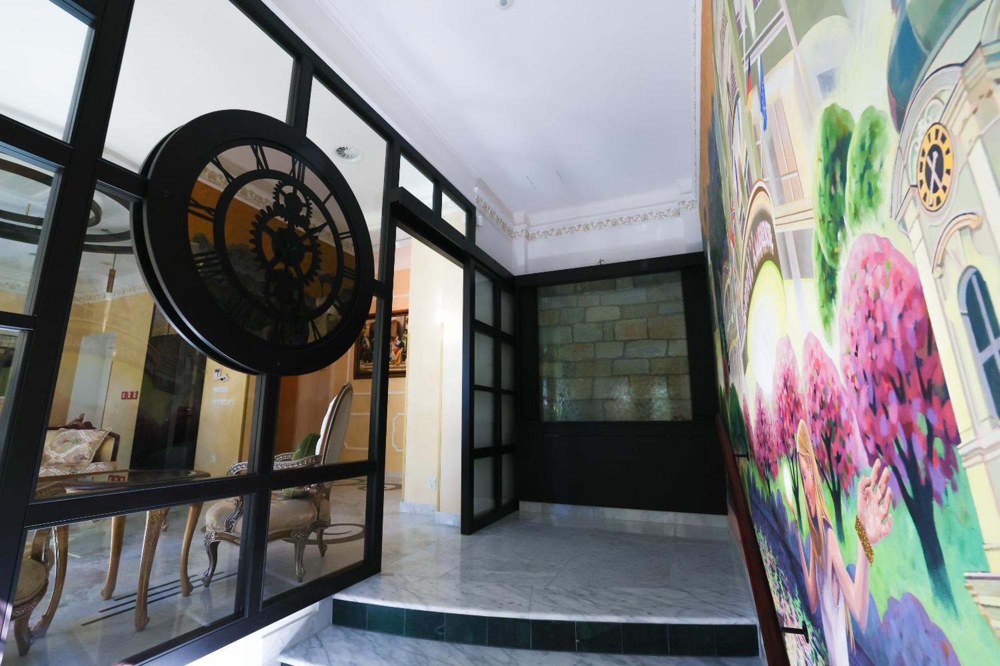 Boutique Hotel Ambiente ****+ Karlovy Vary Exterior photo