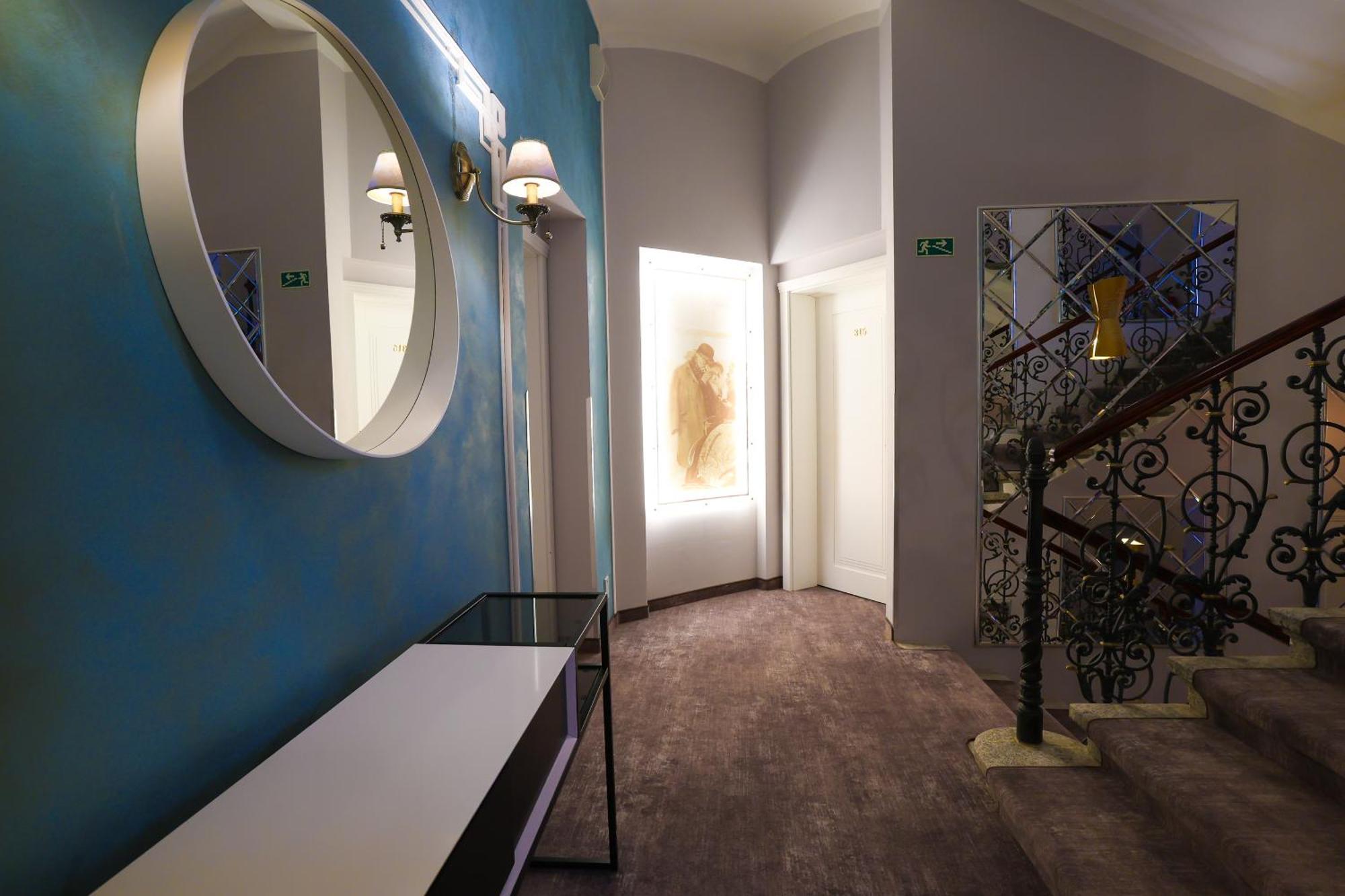 Boutique Hotel Ambiente ****+ Karlovy Vary Exterior photo